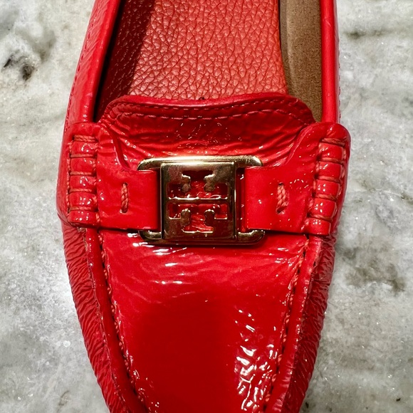 Tory Burch Red Patent Leather Kendrick Driver Mocs 8.5 - Picture 11 of 13